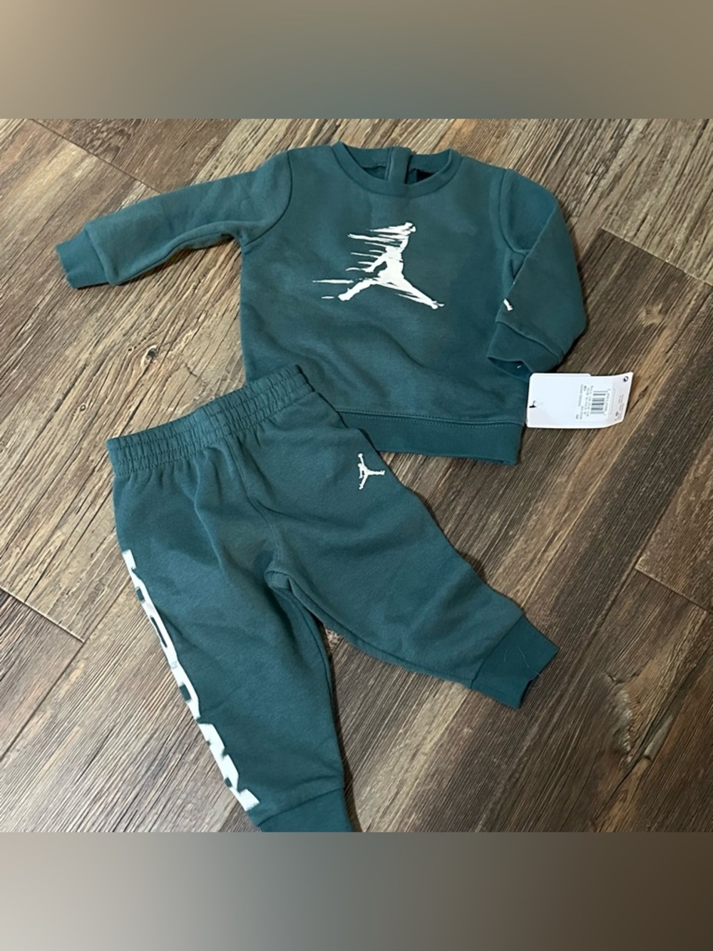 Jordan jumpman green sweatshirt and jogger pants set baby boy 12 mo NEW